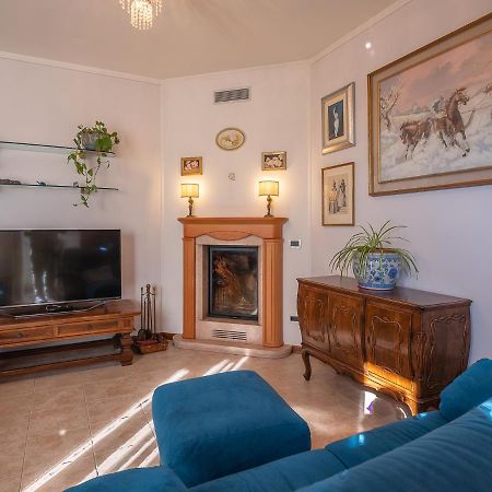 Il Bosco Di Re Guesthouse, Camera Matrimoniale Реджо Емилия Екстериор снимка